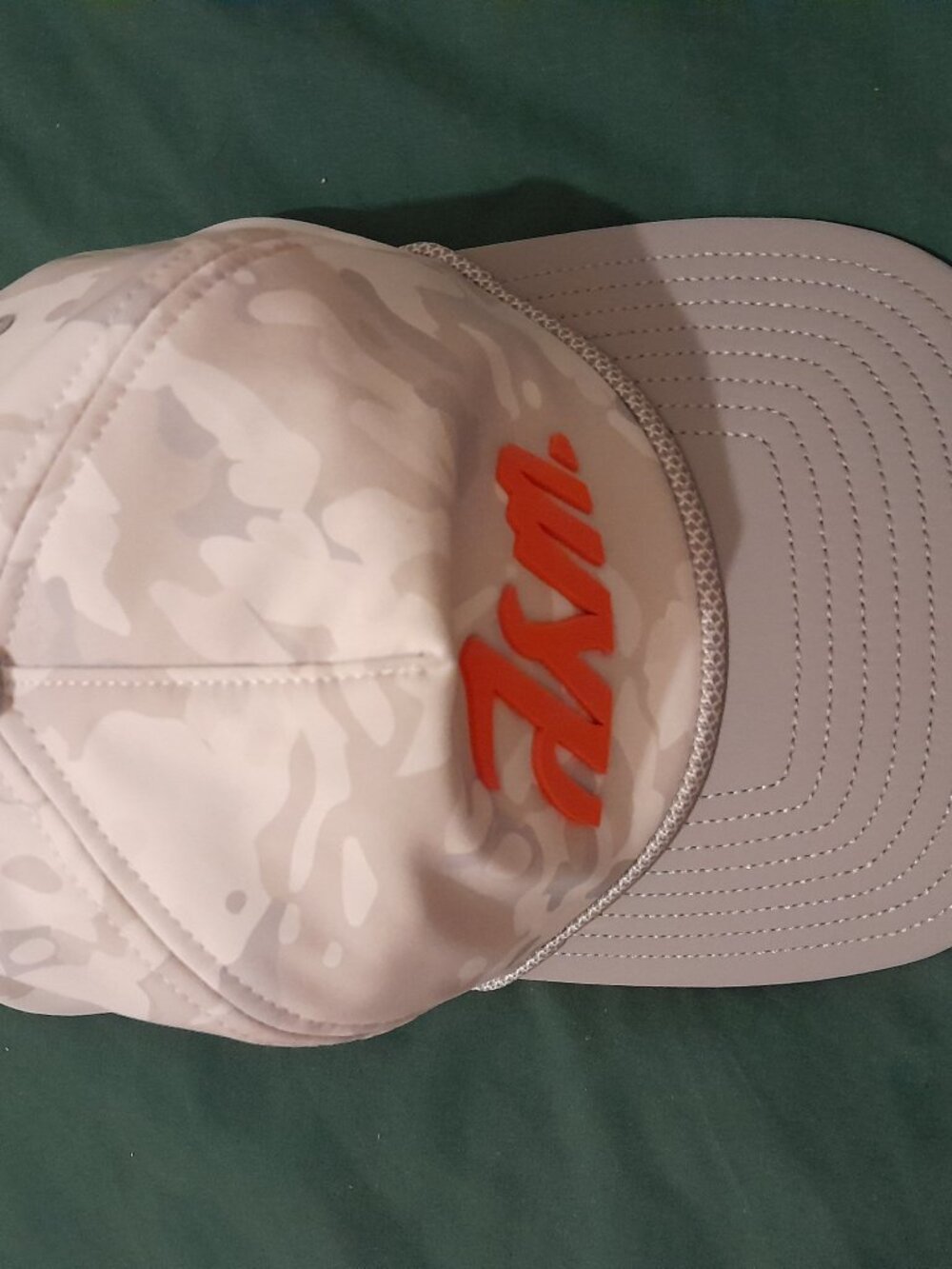 Suay Drift Snapback Hat: NEW
